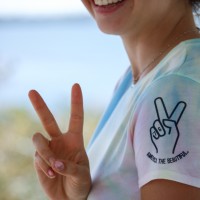 woman female tie dye peace sign atb8771