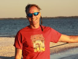 man-male-aloha-waikiki-tee-beach-ATB6683.jpg